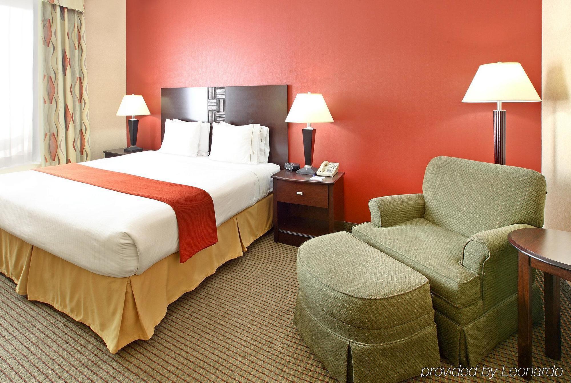 Holiday Inn Express Hotel & Suites Harrison Rum bild